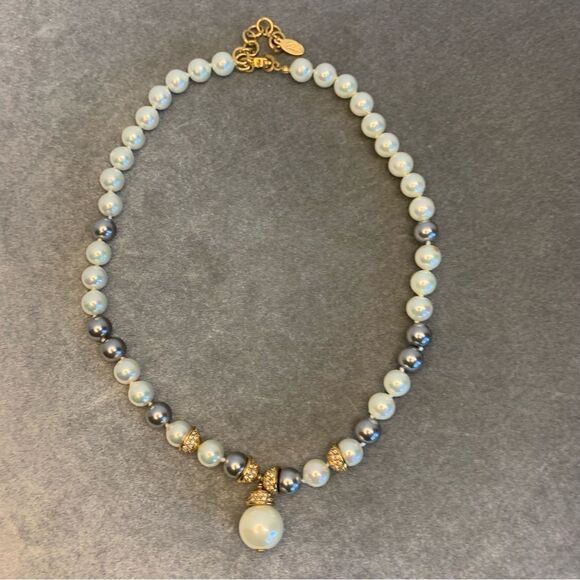 Ciro vintage white gray faux pearl rhinestone elegant necklace - Picture 1 of 7